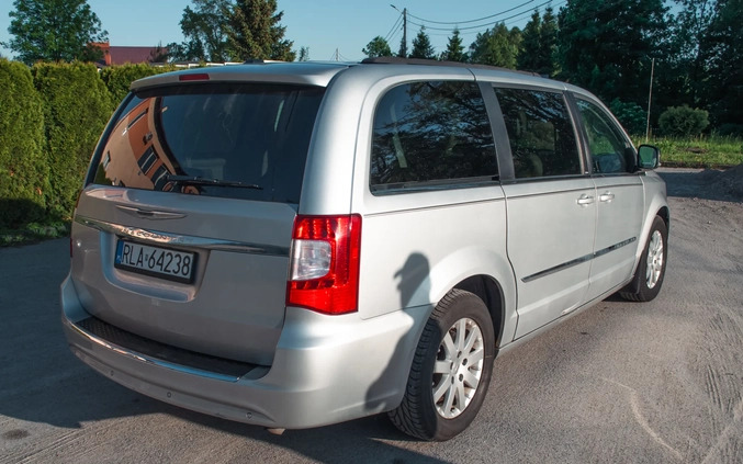 Chrysler Town &amp; Country cena 42600 przebieg: 284000, rok produkcji 2012 z Mordy małe 254